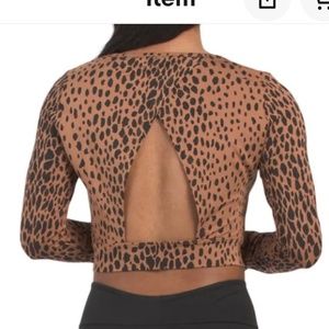 Good American Open back crop workout top, Cheetah print, Size 4 or L
